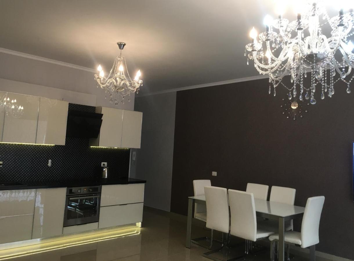 Royal Queen And King Luxury Apartment Саранда Экстерьер фото